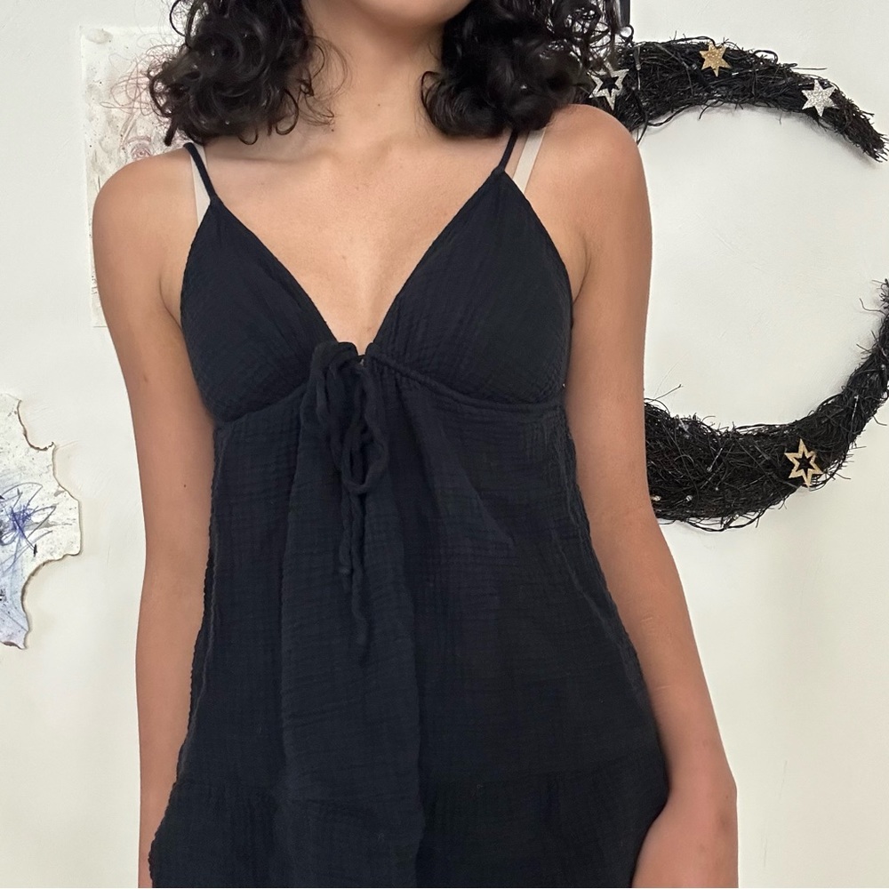 SOLD ON DEPOP Black tie-front babydoll blouse❣️